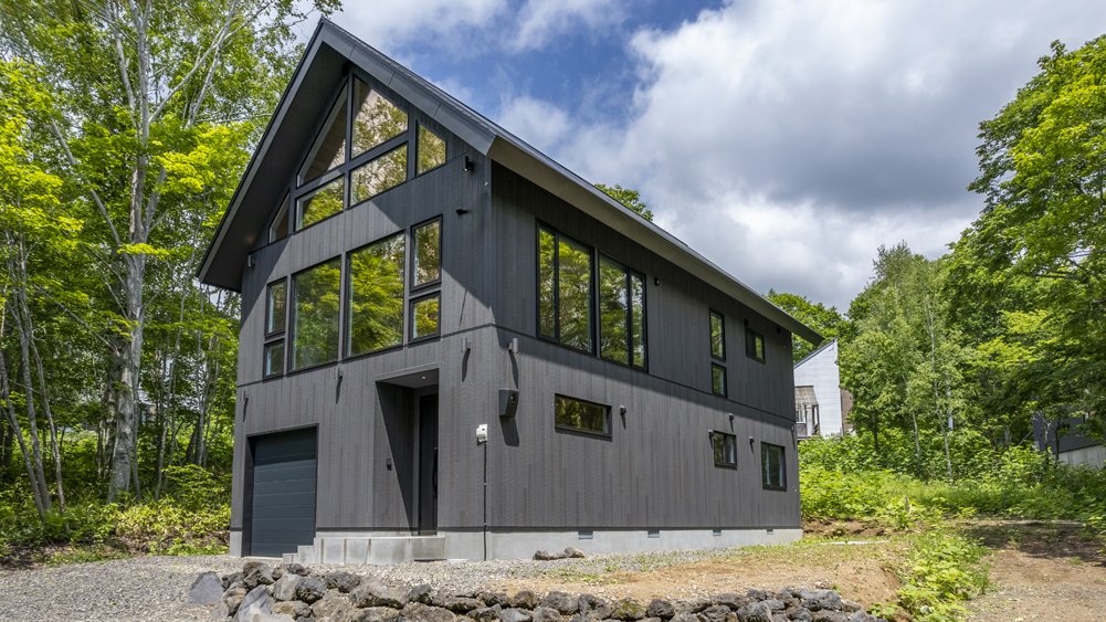 Elite Havens - Soga Forest Chalet - Private 3-Bedroom Modern Luxury Chalet in Niseko Japan